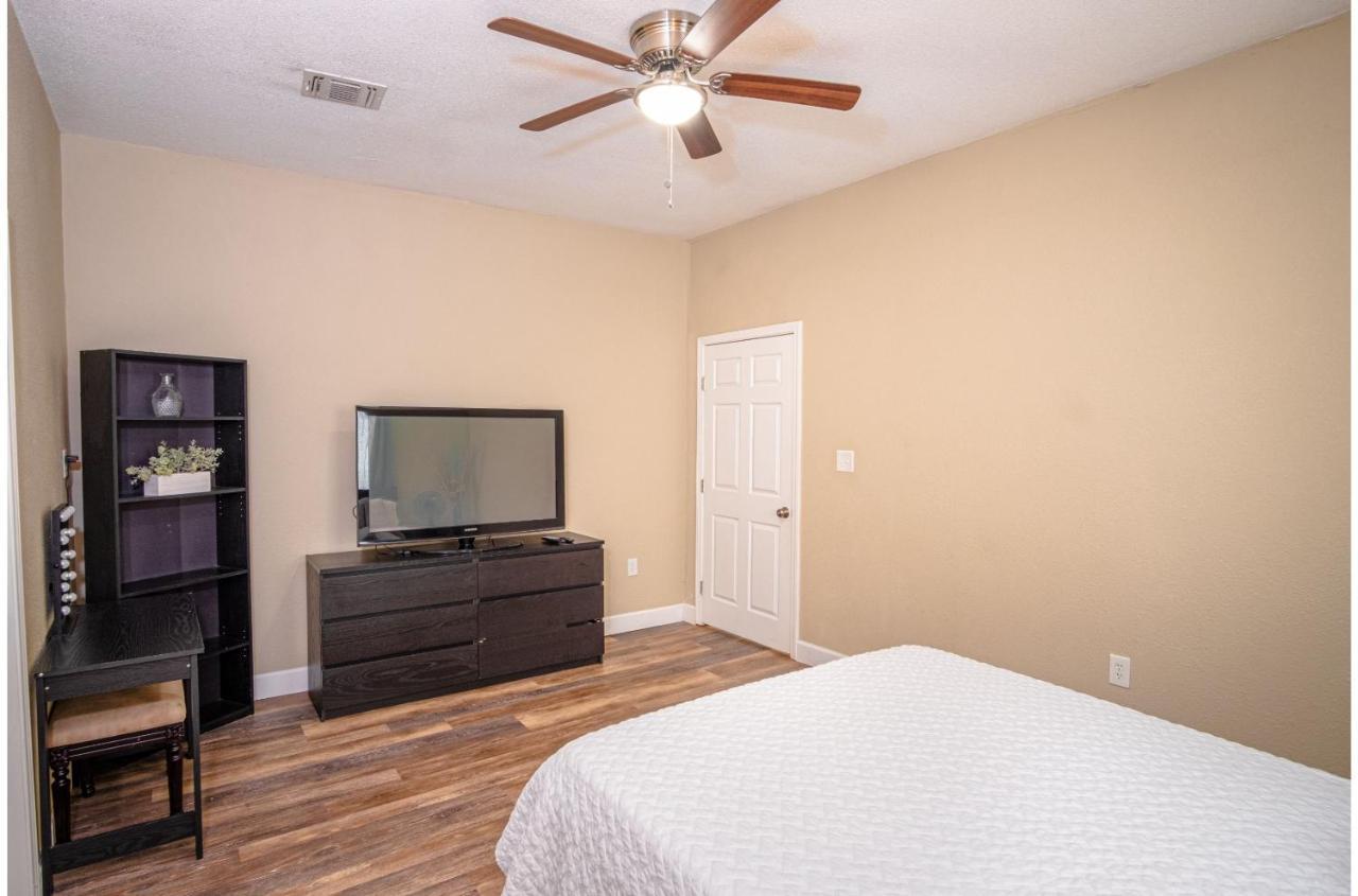 Florida St Remodeled 3br/2ba Near Downtown Holiday home San Antonio